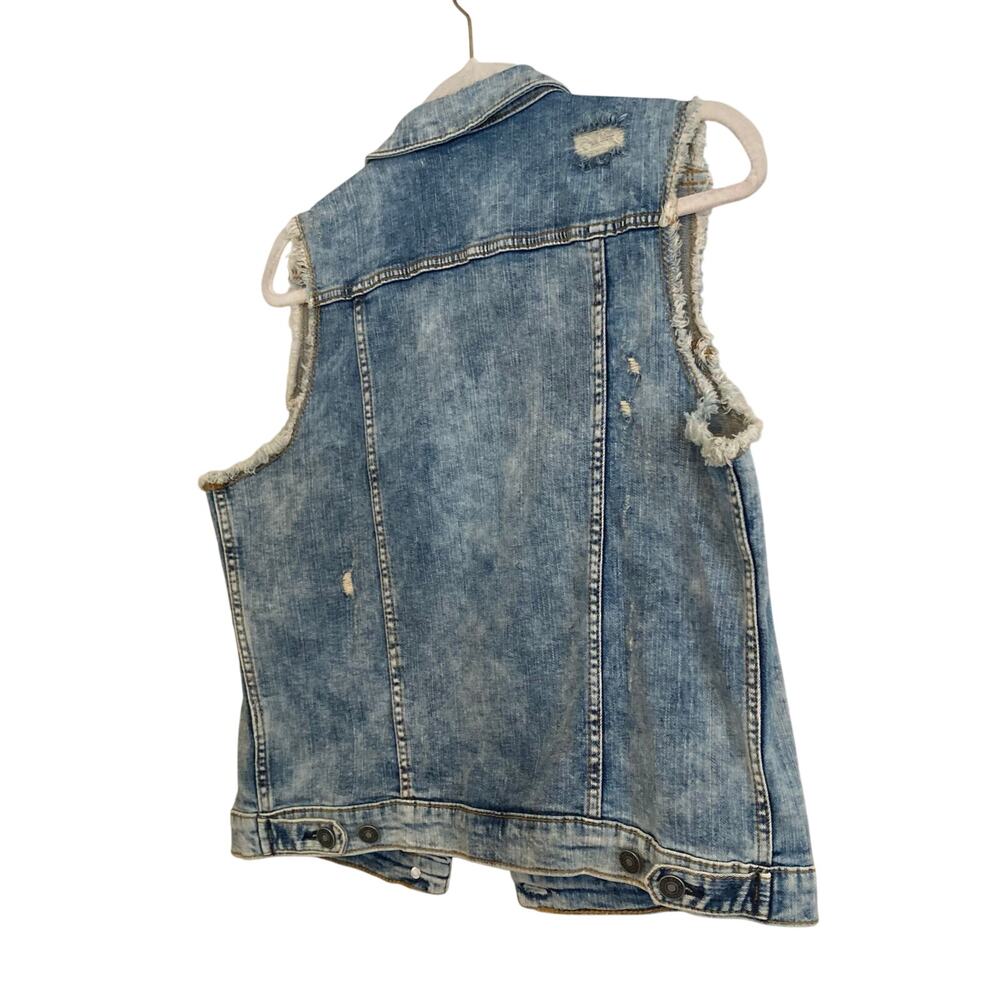 NWT Silver Jeans Co Mid Wash Denim Button Up Distressed Western Vest Size Medium - Picture 4 of 16